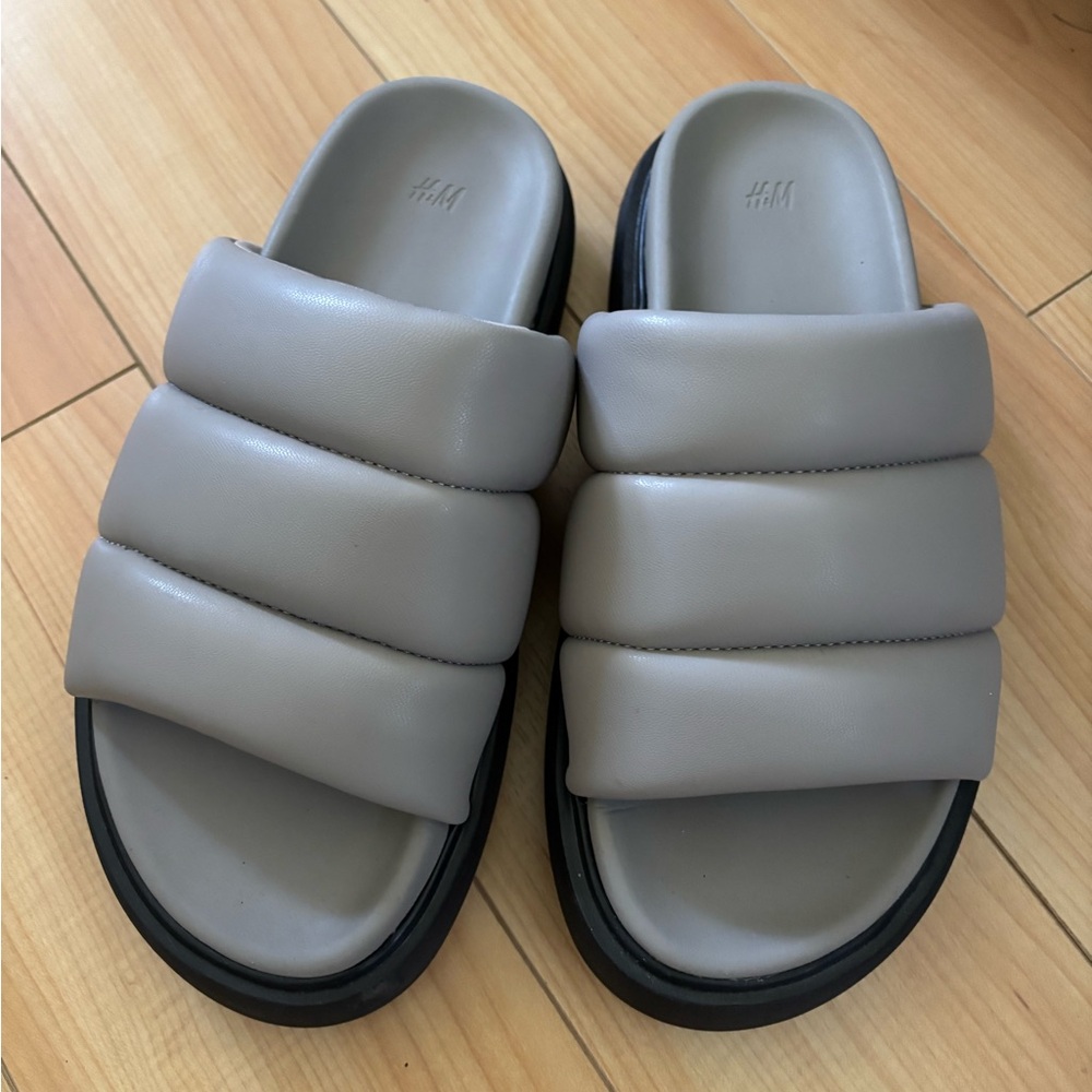 H&M Puffy Gray Slide Sandals